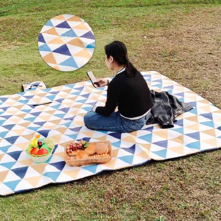 piknikteppe campingmatte utendørs piknikmatte vanntett sandtett strandteppe sammenleggbart reiseteppe bærbar hendig matte piknikpakke 